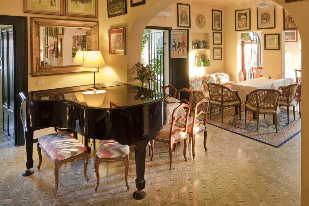 Fowlers Hotel Кала де Ор Экстерьер фото