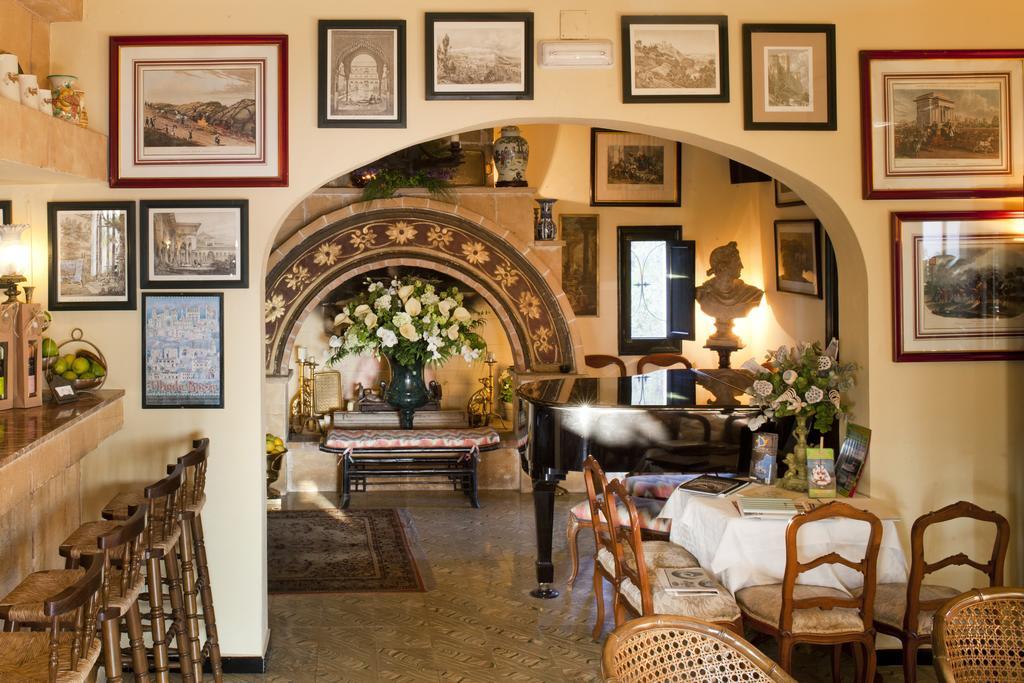 Fowlers Hotel Кала де Ор Экстерьер фото
