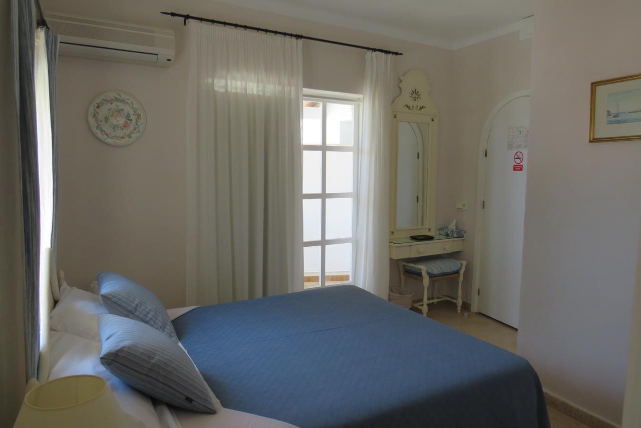 Fowlers Hotel Кала де Ор Экстерьер фото
